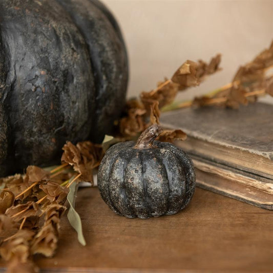 Black Pumpkin ~ 2.75" Tall